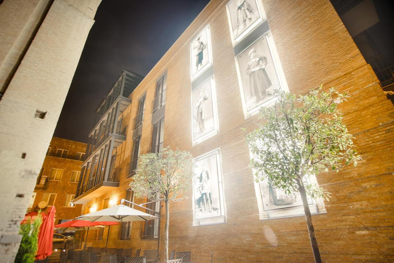 Hotel Tuta Tiflis Exterior foto